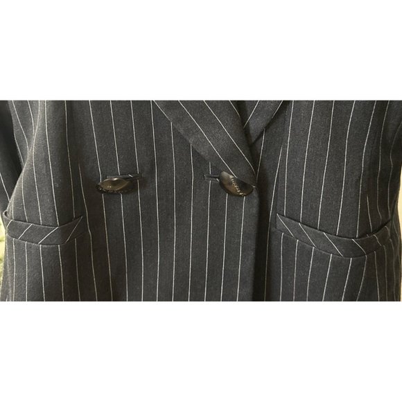 Vintage Gai Mattiolo Charcoal Grey white pinstriped 2-piece dress suit - Picture 4 of 15